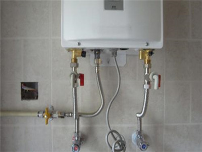 室外燃气热水器安装