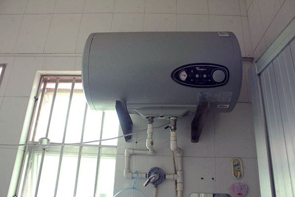 安装好的热水器怎么取-教你取下安装好的热水器