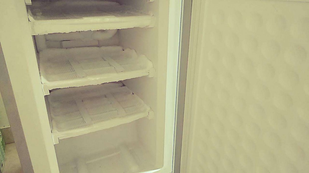 冰箱结冰是什么原因-为什么冰箱结冰