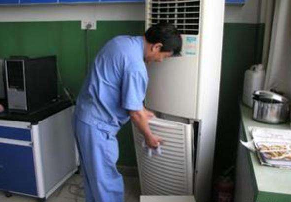 日立空调干燥过滤器“脏堵”，如何清洗维修？